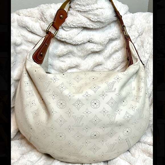 Louis Vuitton Perforated Monogram Leather Onatah GM Bag LIMITED EDITION! - Picture 4 of 9